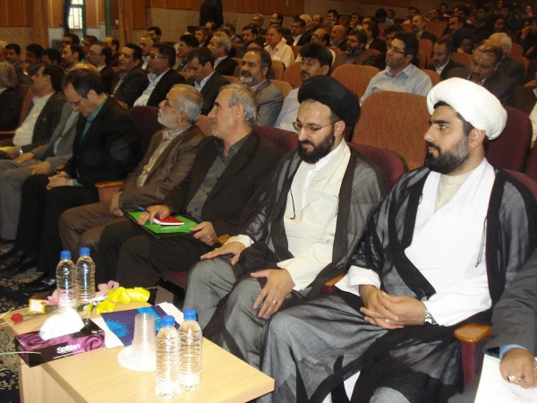 شرکت دانشجویان و اساتید در همایش هفته آموزش پردیس شهید حکیم فردوس البرز 2