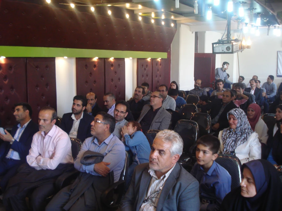 مراسم فارغ التحصیلی دانشجویان کارشناسی نا پیوسته رشته آموز ش ابتدایی ورودی 93  3