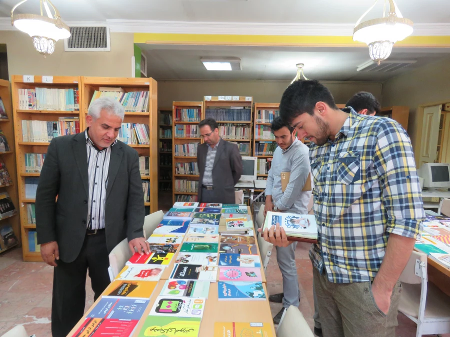 بزرگداشت روز کتاب و کتابخوانی 5