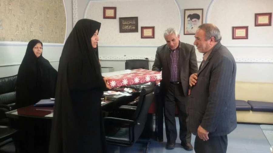 تقدیر و تشکر از خواهر محترم شهید بزرگوار جعفر علی محمدی 4