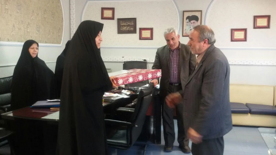 تقدیر و تشکر از خواهر محترم شهید بزرگوار جعفر علی محمدی 5