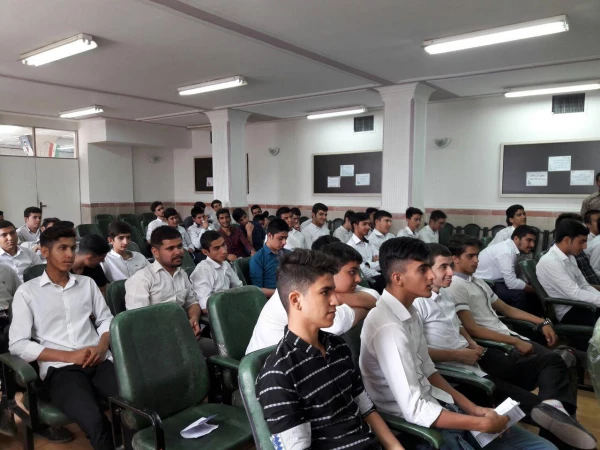 فرآیند انتخاب در سلامت روانی انسان به ویژه دوران جوانی موثر است . 3