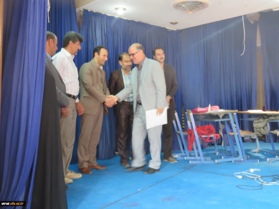 تجلیل از مدرسین  رزمنده ، جانباز و خانواده های محترم شاهد و ایثارگر مرکز آموزش عالی فرهگیان عترت 2