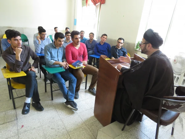 جلسه با موضوع تربیت معلم و پرورش مهارتهای اخلاقی و آموزشی در دانشجویان و با هدف ارتقاء سطح علمی دانشجویان دوره کارشناسی پیوسته گروه علوم تربیتی گرایش آموزش ابتدایی  3