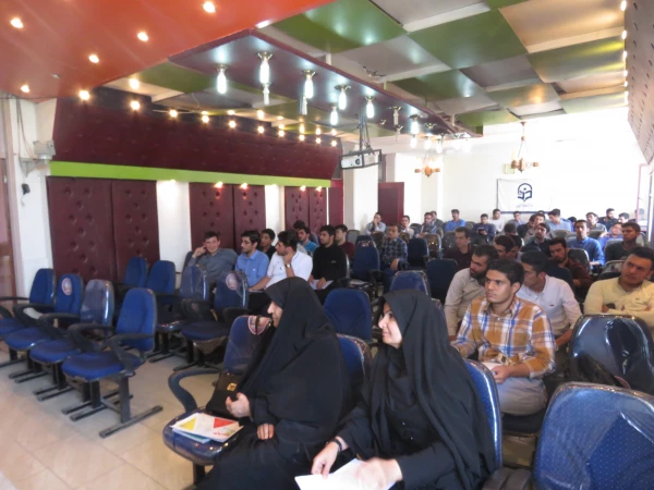 همایش هفته آموزش
تربیت معلم، برنامه درسی، کارورزی و عمل فکورانه
 2