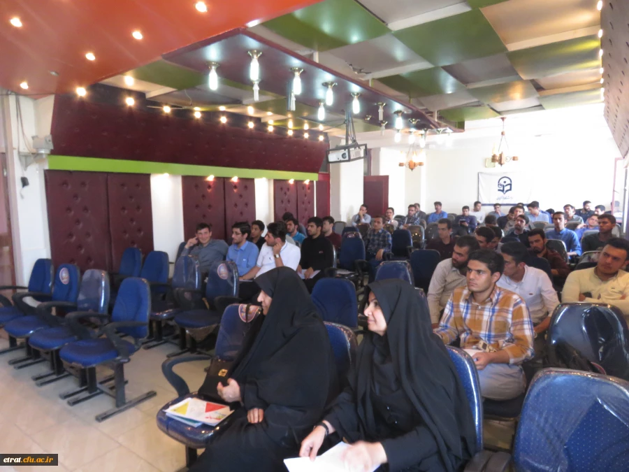 همایش هفته آموزش
تربیت معلم، برنامه درسی، کارورزی و عمل فکورانه
 2