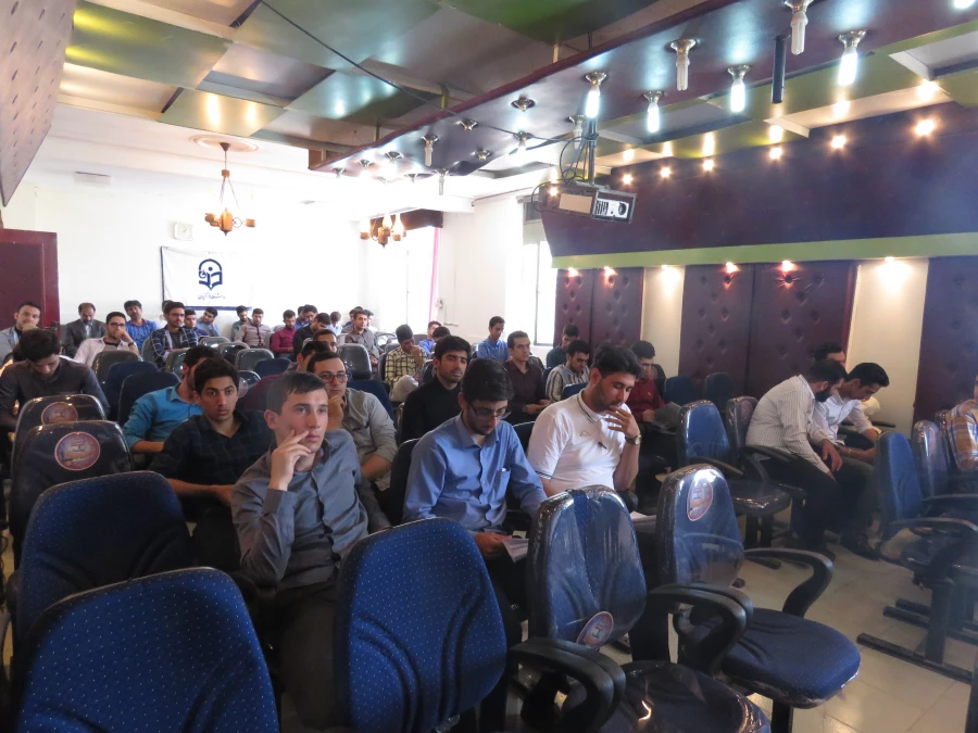 همایش هفته آموزش
تربیت معلم، برنامه درسی، کارورزی و عمل فکورانه
 4