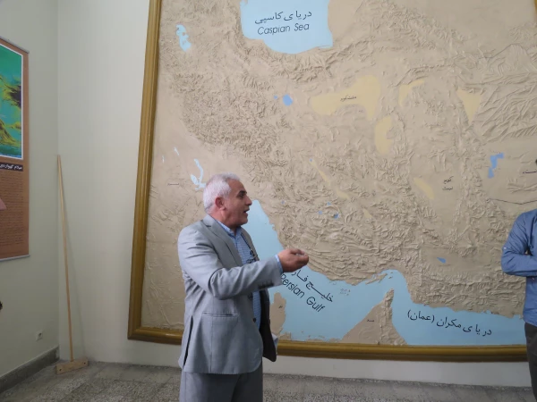 بازدید علمی  از موزه ملی ایران

 3