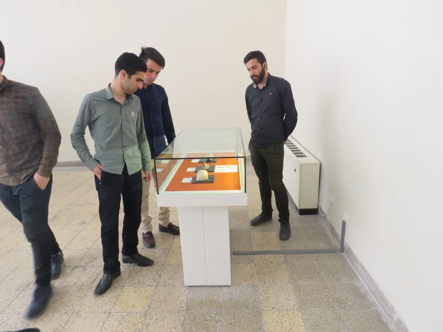 بازدید علمی  از موزه ملی ایران

 7