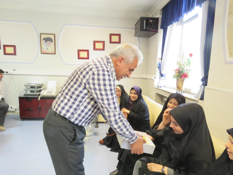 تجلیل از همکار بازنشسته گرامی آقای یعقوب حکیمی 6