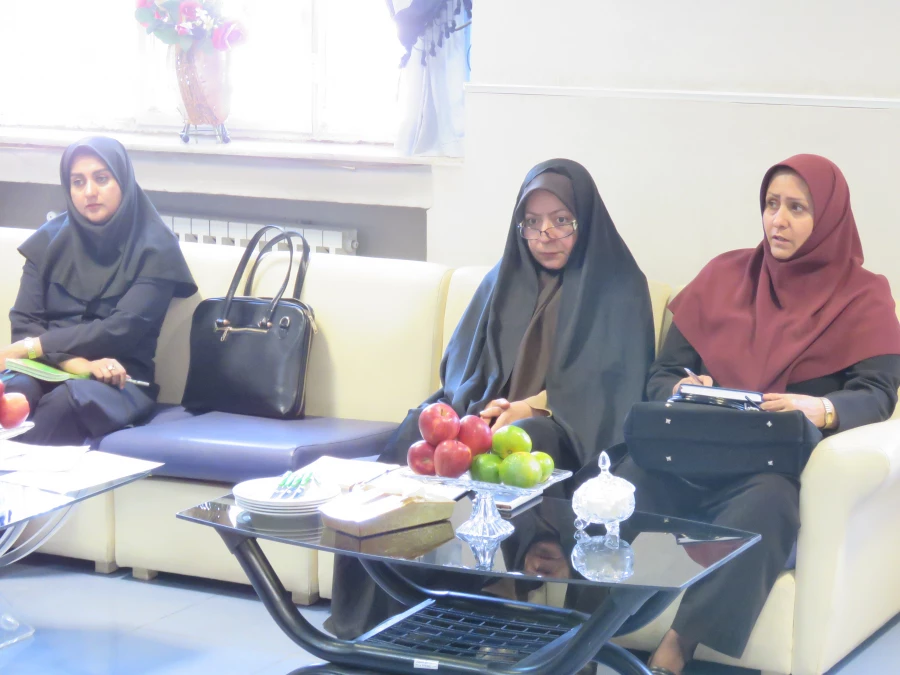 جلسه شورای آموزشی مدرسین مرکز 4