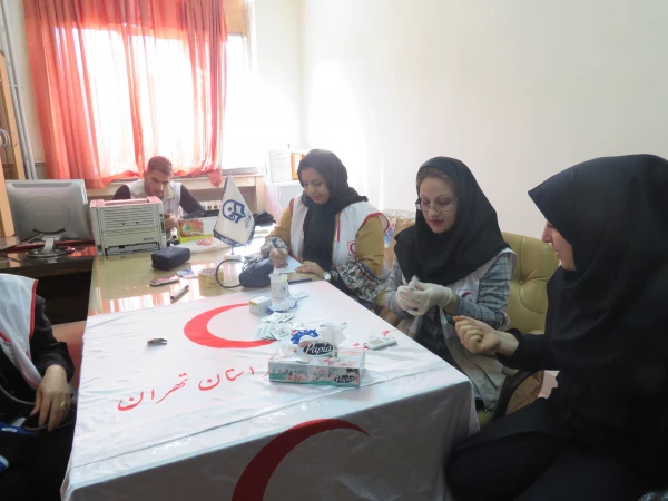 تست غربالگری فشار خون و قند خون 6