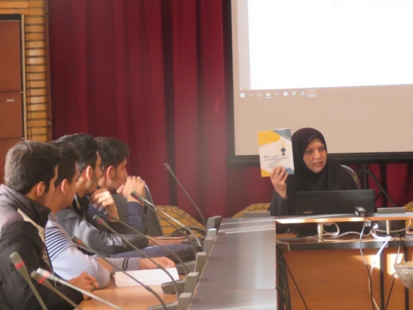 نشست نقد بررسی کتاب چراغ اول 2