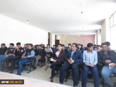 جلسه توجیهی  نقد فیلم و تشریح کیفیت بازدید از اماکن فرهنگی