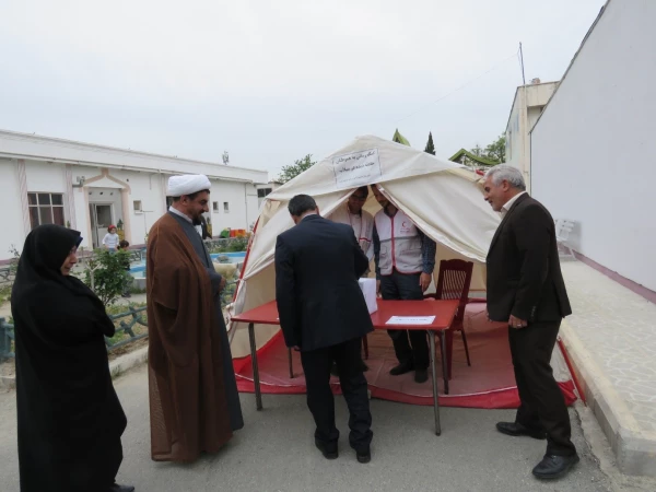 جمع آوری  کمک رسانی به هموطنان حادثه دیده در سیلاب 3