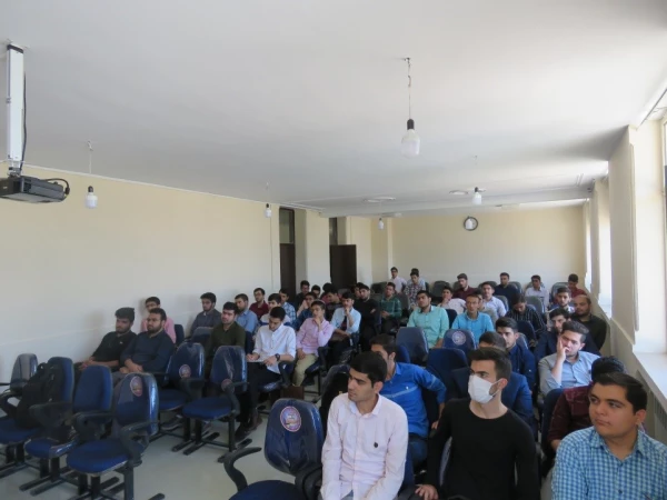 برگزاری کارگاه  آموزشی  آشنایی با قوانین و مقررات در آموزش و پرورش 2