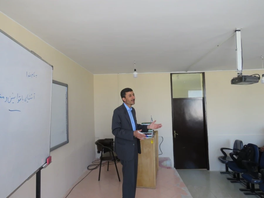 برگزاری کارگاه  آموزشی  آشنایی با قوانین و مقررات در آموزش و پرورش 3