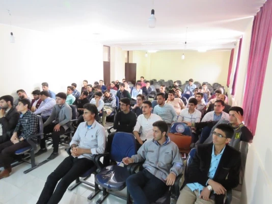 کارگاه آموزشی آشنایی با رفتارهای مخاطره انگیز 4