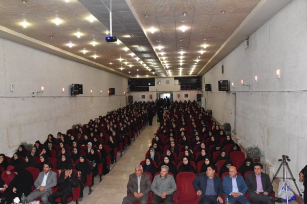 ائین نامه از دانشجو معلمان جدید مرکز 3