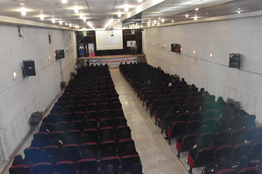 ائین نامه از دانشجو معلمان جدید مرکز 6