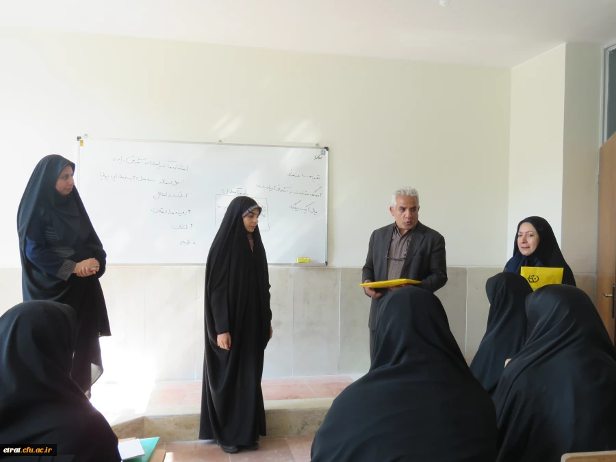 مراسم استقبال و تجلیل از اساتید و دانشجویان زائر کربلای معلی و عتبات عالیات
 5