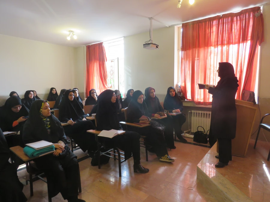 نشست نقد بررسی کتاب چراغ اول 3