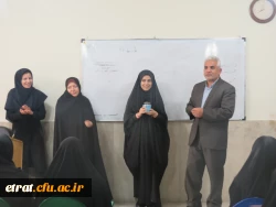 حضور سرپرست محترم و همکاران در کلاس درس دانشجویان جهت عرض تبریک روز دانشجو
 2