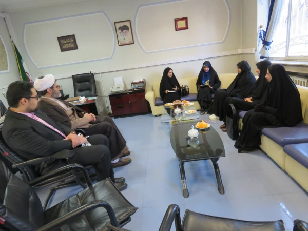 بازدید حجه الاسلام و المسلمین  آقای ماسوری رئیس  محترم اداره گسترش و فرهنگ دینی و اخلاقی سازمان مرکزی دانشگتاه فرهنگیان و آقای عربان  کارشناس محترم آن اداره  از مرکز آموزش عالی فرهنگیان عترت 2