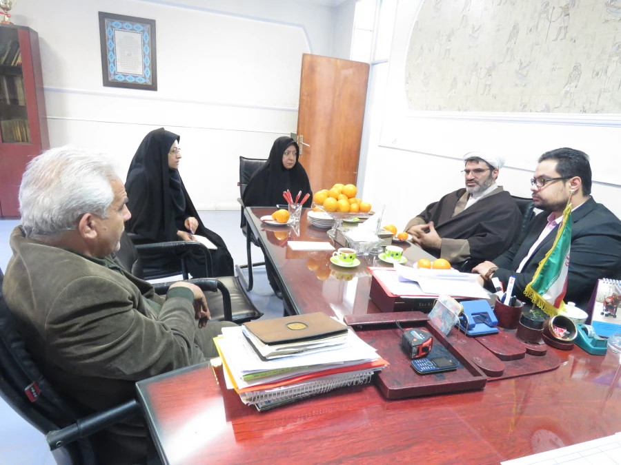 بازدید حجه الاسلام و المسلمین  آقای ماسوری رئیس  محترم اداره گسترش و فرهنگ دینی و اخلاقی سازمان مرکزی دانشگتاه فرهنگیان و آقای عربان  کارشناس محترم آن اداره  از مرکز آموزش عالی فرهنگیان عترت 4