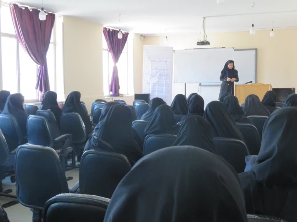 برگزاری کارگاه آموزشی مهارتهای ارتباطی در جوانان 4