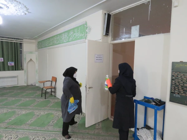 ضدعفونی کردن مرکز در جهت پیشگیری از ویروس کرونا 2