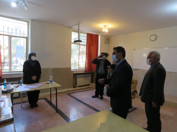 حضور دکتر صیدلو مدیریت محترم اداره کل آموزش و پرورش شهرستانهای استان تهران در مرکز  4