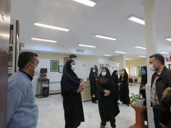 بازدید از کتابخانه شهرک واوان به مناسبت هفته کتاب و کتابخوانی 3