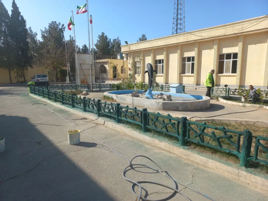 زیبا سازی محوطه داخلی مرکز توسط شهرداری ناحیه 2 اسلامشهر 5