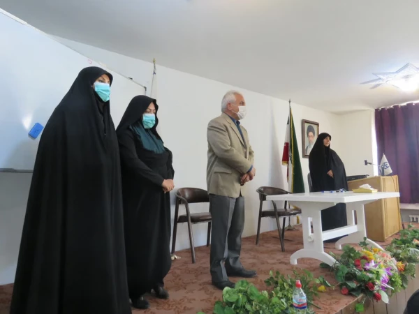 گزارش تصویری از تبریک سال نو به دانشجویان توسط ریاست مرکز  4