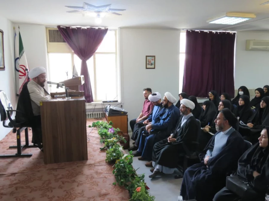 حضور مشاور تحقیق و پژوهش ستاد اقامه نماز کشور جناب حجت الاسلام والمسلمین آقای محی الدین محمدیان در مرکز فرهنگیان آموزش عالی عترت  3