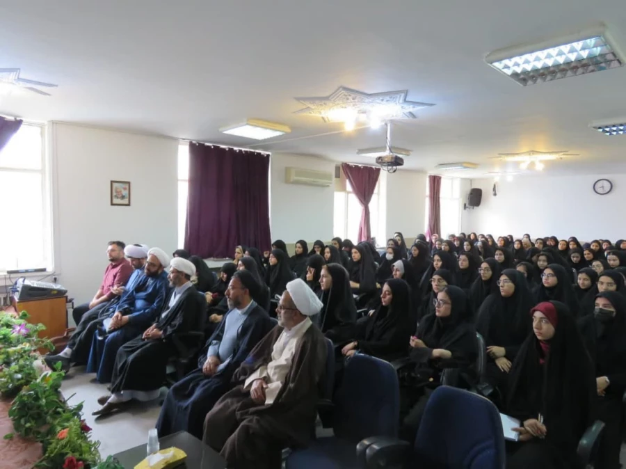 حضور مشاور تحقیق و پژوهش ستاد اقامه نماز کشور جناب حجت الاسلام والمسلمین آقای محی الدین محمدیان در مرکز فرهنگیان آموزش عالی عترت  4