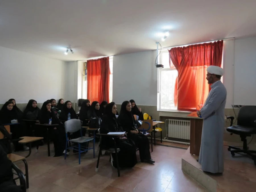 حضور مشاور تحقیق و پژوهش ستاد اقامه نماز کشور جناب حجت الاسلام والمسلمین آقای محی الدین محمدیان در مرکز فرهنگیان آموزش عالی عترت  5