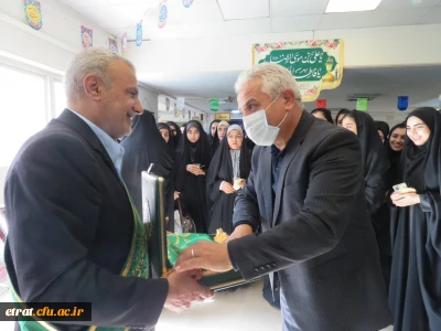 حضورمعنوی پرچم متبرک و خدام بزگوار حرم مطهر حضرت فاطمه معصومه(س) درمرکز عترت