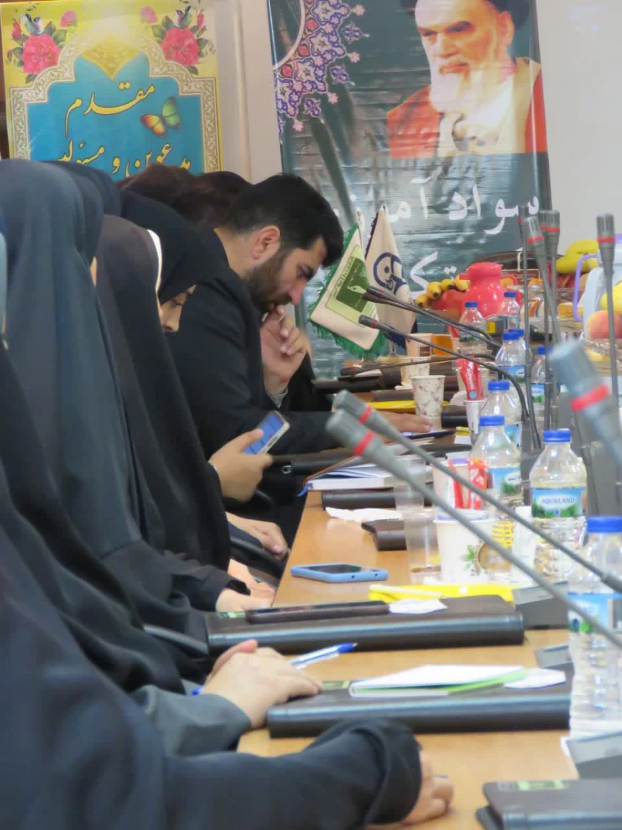 برگزاری جلسه نشست معاون محترم وزیر و رئیس  سازمان سواد آموزی وزارت آموزش و پرورش با کارشناسان نهضت سوادآموزی ادارات آموزش و پرورش شهرستانهای استان تهران در مرکز عترت 8