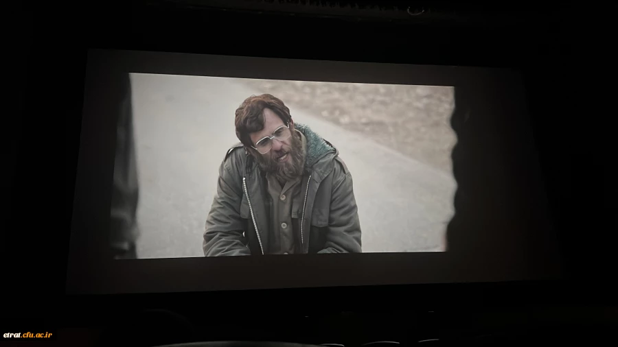 نمایش فیلم سینمایی غریب 5