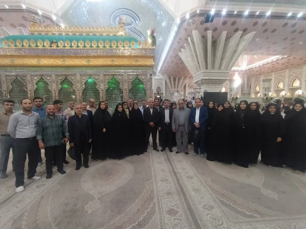 تجدید بیعت دانشجویان و کارکنان دانشگاه فرهنگیان استان تهران با آرمان های حضرت امام خمینی(ره) حرم مطهر بنیان گذار جمهوری اسلامی ایران سه شنبه؛ ۹ خرداد ۱۴۰۲ 3