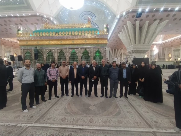 تجدید بیعت دانشجویان و کارکنان دانشگاه فرهنگیان استان تهران با آرمان های حضرت امام خمینی(ره) حرم مطهر بنیان گذار جمهوری اسلامی ایران سه شنبه؛ ۹ خرداد ۱۴۰۲ 4