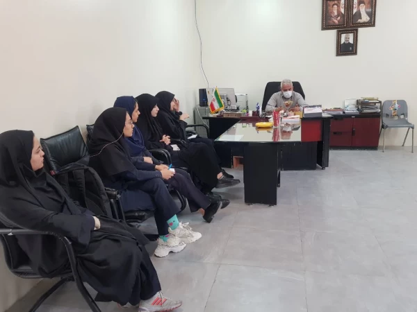 نشست اعضای هیئت تحریریه نشریه فانوس با سرپرست محترم مرکز 2