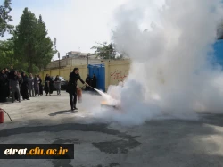 مانور آتش نشانی با حضور مسئول آموزش سازمان آتش نشانی 7