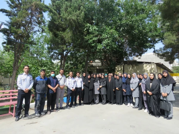 مانور آتش نشانی با حضور مسئول آموزش سازمان آتش نشانی 14