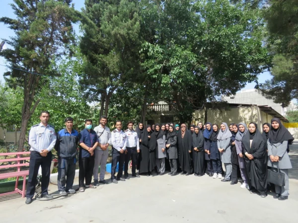 مانور آتش نشانی با حضور مسئول آموزش سازمان آتش نشانی 15