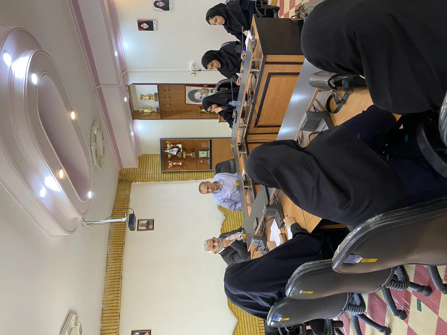 نشست سردبیر نشریه رشد معلم، جناب آقای دکتر محبی با اعضای نشریه دانشجویی فانوس مرکز فرهنگیان عترت  4