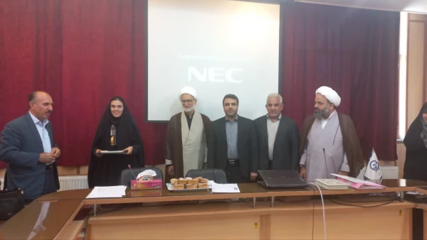 کسب رتبه اول در رشته مقاله نویسی در ششمین جشنواره صحیفه سجادیه دانشگاهیان کشور دانشجومعلم مرکز عترت، سرکار خانم *نفیسه عباسی* 2