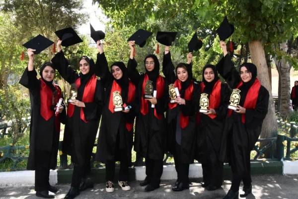 برگزاری مراسم آیین دانش آموختگی دانشجومعلمان ورودی۱۳۹۸ مرکز آموزش عالی فرهنگیان عترت 4